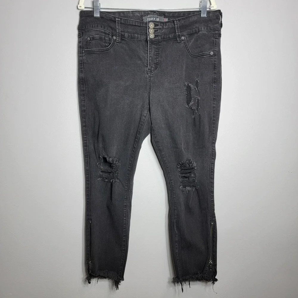 Torrid‎ Premium Stiletto Jegging Women 16R Black Distressed Zip Ankle Raw Hem